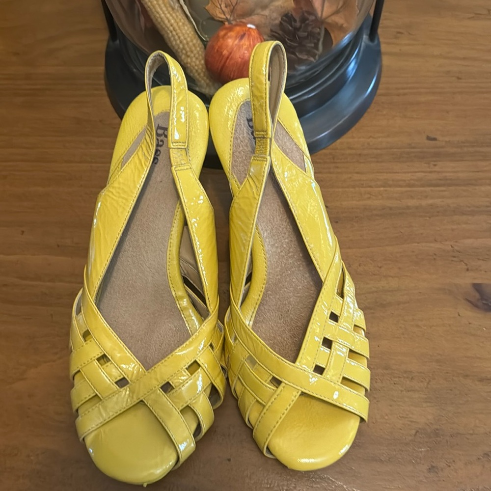 Yellow patent leather sandals